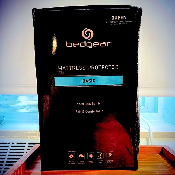 New Bedgear mattress protector Basic Queen size - Picture 3 of 6